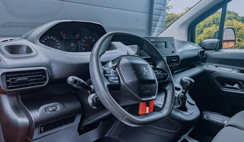 PEUGEOT Partner  | 4×4 (doł. ręcznie) | Manualna | 131 KM | Czerwony full