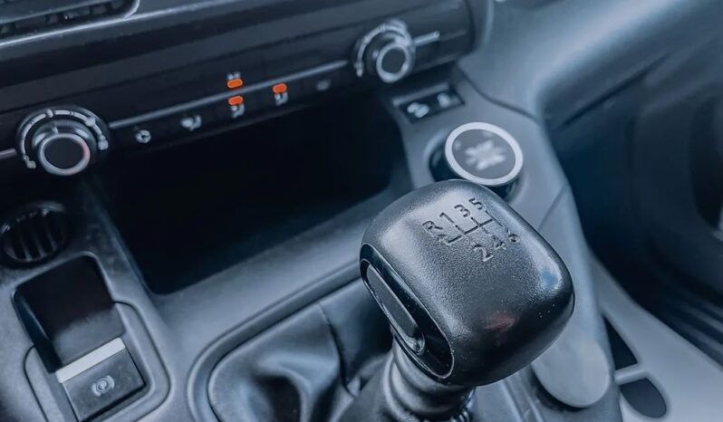 PEUGEOT Partner  | 4×4 (doł. ręcznie) | Manualna | 131 KM | Czerwony full