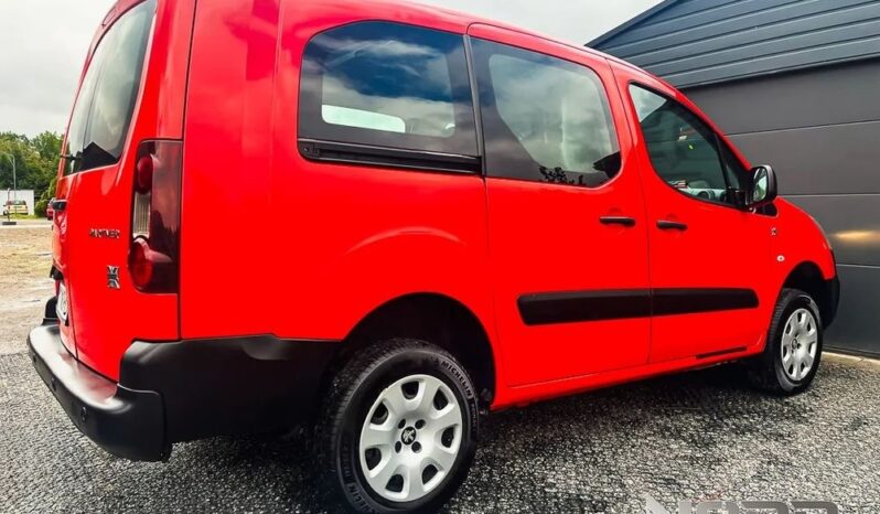 PEUGEOT Partner  | 4×4 (doł. ręcznie) | Manualna | 99 KM | Czerwony full