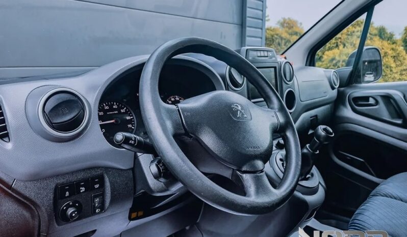 PEUGEOT Partner  | 4×4 (doł. ręcznie) | Manualna | 99 KM | Czerwony full