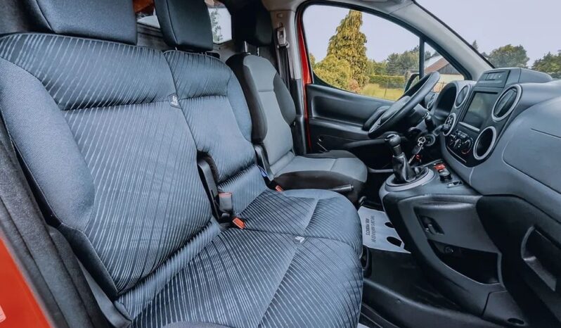 PEUGEOT Partner  | 4×4 (doł. ręcznie) | Manualna | 99 KM | Czerwony full