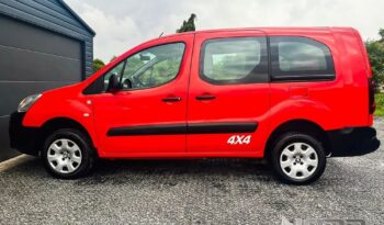 PEUGEOT Partner  | 4×4 (doł. ręcznie) | Manualna | 99 KM | Czerwony full
