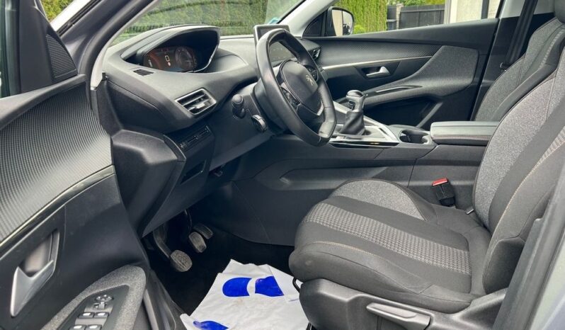 PEUGEOT 3008  | FWD (przód) | Manualna | 130 KM | Szary full