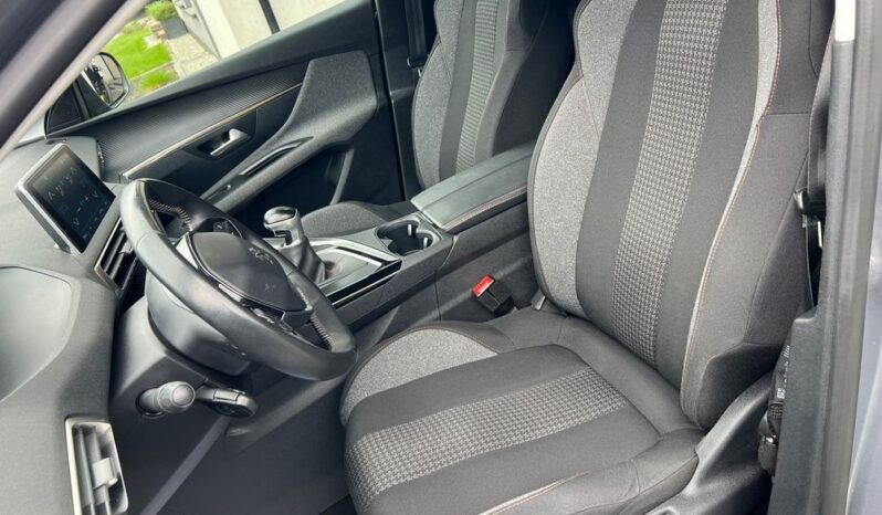 PEUGEOT 3008  | FWD (przód) | Manualna | 130 KM | Szary full