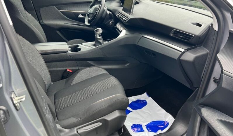 PEUGEOT 3008  | FWD (przód) | Manualna | 130 KM | Szary full