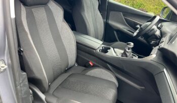 PEUGEOT 3008  | FWD (przód) | Manualna | 130 KM | Szary full