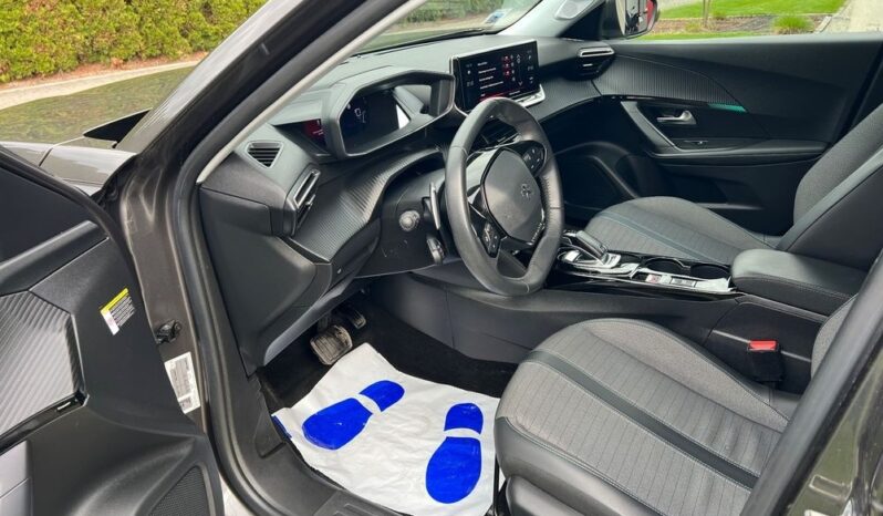 PEUGEOT 2008  | FWD (przód) | Automatyczna | 130 KM | Szary full
