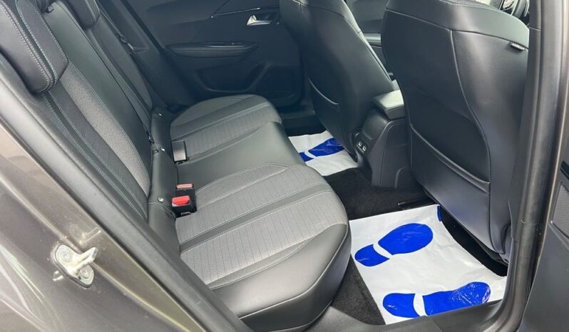 PEUGEOT 2008  | FWD (przód) | Automatyczna | 130 KM | Szary full