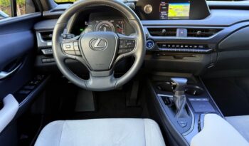 LEXUS UX | FWD (przód) | Automatyczna | 152 KM | Niebieski full