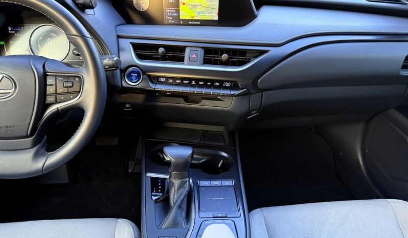 LEXUS UX | FWD (przód) | Automatyczna | 152 KM | Niebieski full