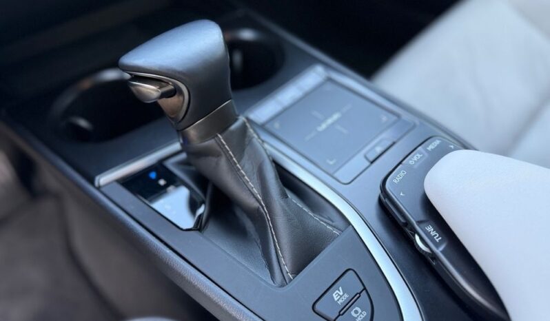 LEXUS UX | FWD (przód) | Automatyczna | 152 KM | Niebieski full