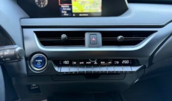 LEXUS UX | FWD (przód) | Automatyczna | 152 KM | Niebieski full