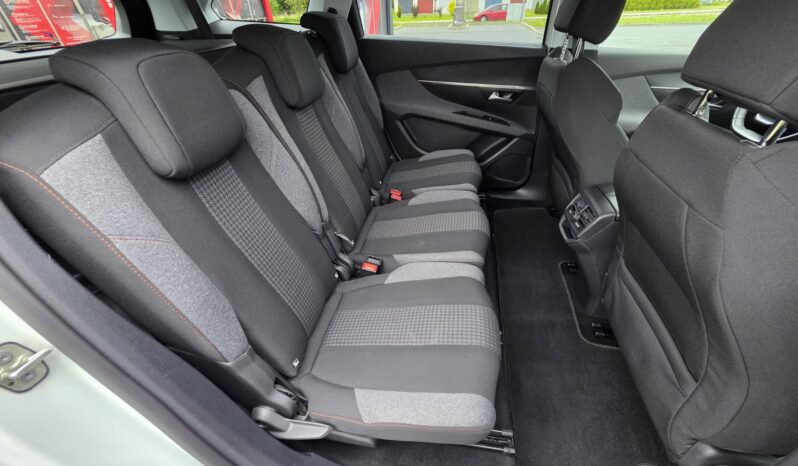 PEUGEOT 5008  | FWD (przód) | Automatyczna | 120 KM | Biały full