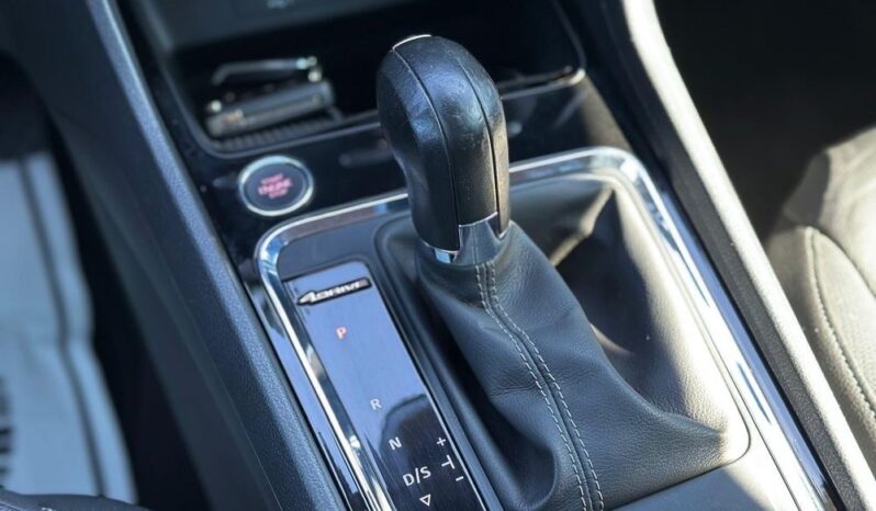 SEAT Ateca  | 4×4 (doł. automatycznie) | Automatyczna | 190 KM | Biały full