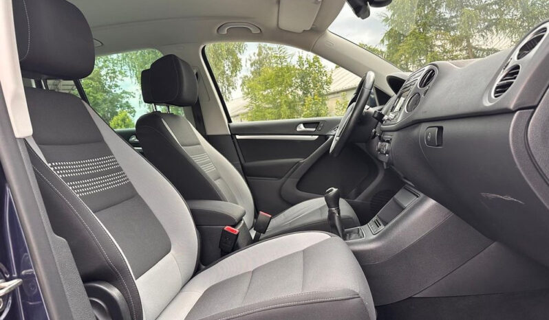 VOLKSWAGEN Tiguan  | FWD (przód) | Manualna | 160 KM | Granatowy full