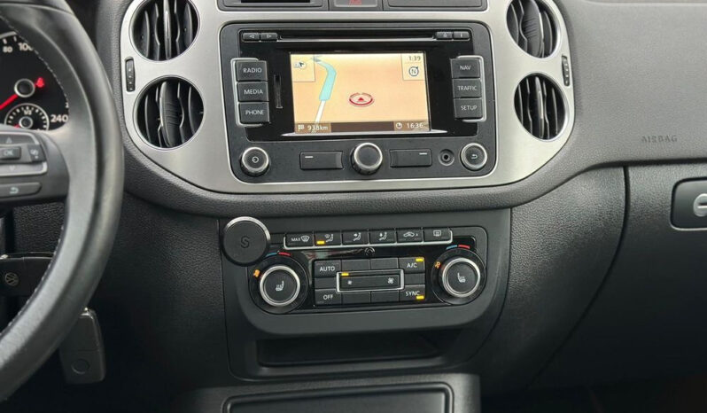 VOLKSWAGEN Tiguan  | FWD (przód) | Manualna | 160 KM | Granatowy full