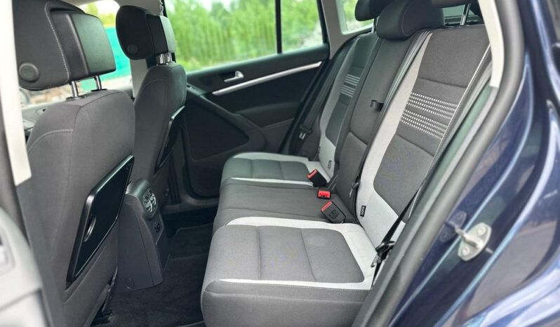 VOLKSWAGEN Tiguan  | FWD (przód) | Manualna | 160 KM | Granatowy full