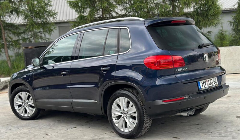 VOLKSWAGEN Tiguan  | FWD (przód) | Manualna | 160 KM | Granatowy full
