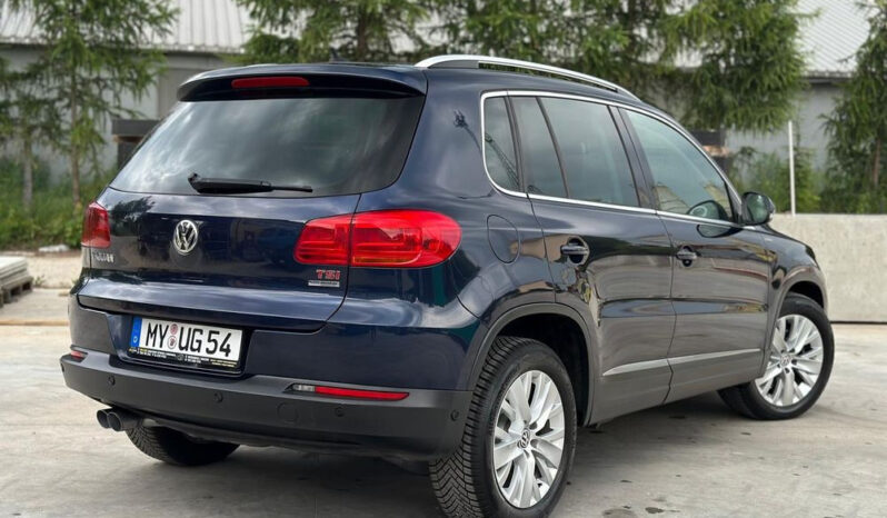 VOLKSWAGEN Tiguan  | FWD (przód) | Manualna | 160 KM | Granatowy full