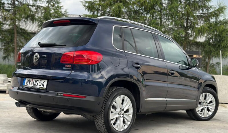 VOLKSWAGEN Tiguan  | FWD (przód) | Manualna | 160 KM | Granatowy full