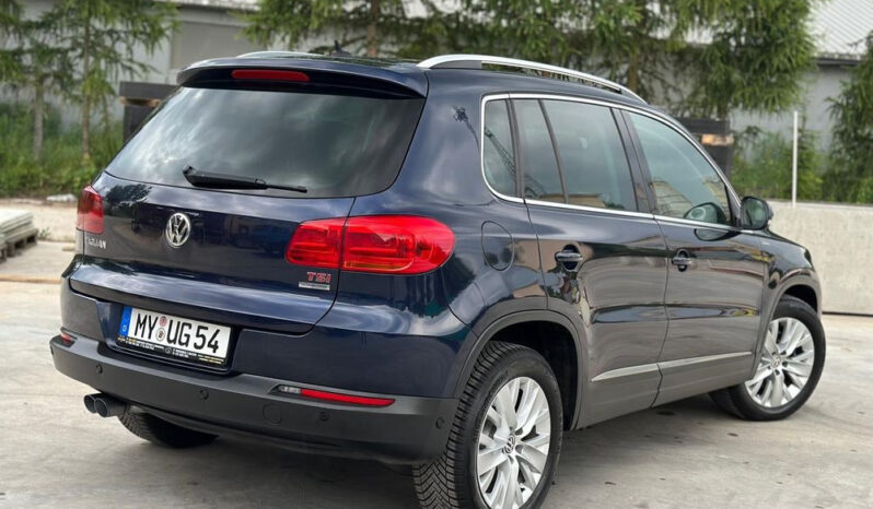 VOLKSWAGEN Tiguan  | FWD (przód) | Manualna | 160 KM | Granatowy full