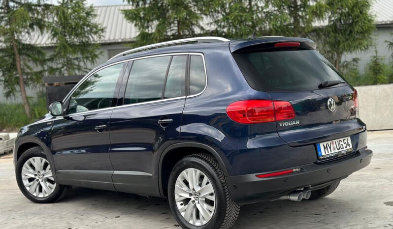 VOLKSWAGEN Tiguan  | FWD (przód) | Manualna | 160 KM | Granatowy full
