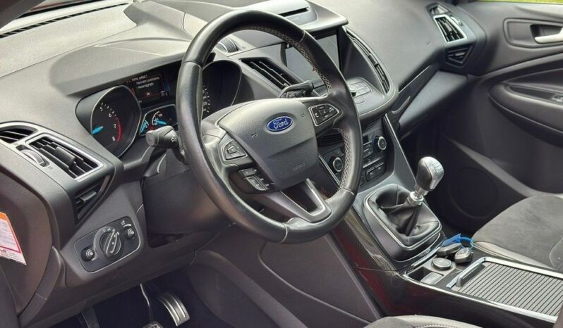 FORD Kuga  | FWD (przód) | Manualna | 150 KM | Czerwony full