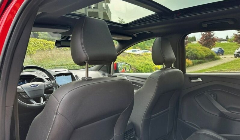 FORD Kuga  | FWD (przód) | Manualna | 150 KM | Czerwony full