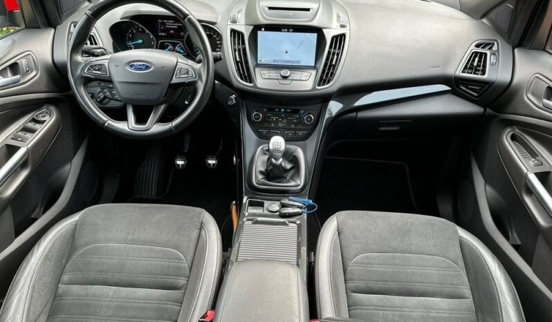 FORD Kuga  | FWD (przód) | Manualna | 150 KM | Czerwony full