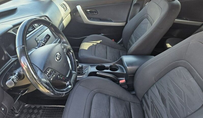 KIA Ceed  | FWD (przód) | Manualna | 136 KM | Biały full