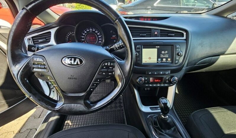 KIA Ceed  | FWD (przód) | Manualna | 136 KM | Biały full