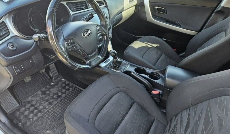 KIA Ceed  | FWD (przód) | Manualna | 136 KM | Biały full