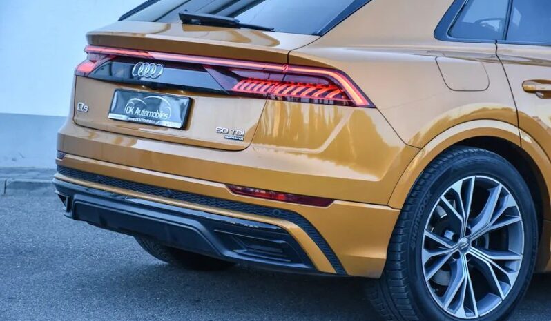 AUDI Q8  | 4×4 (stały) | Automatyczna | 286 KM | Pomarańczowy full
