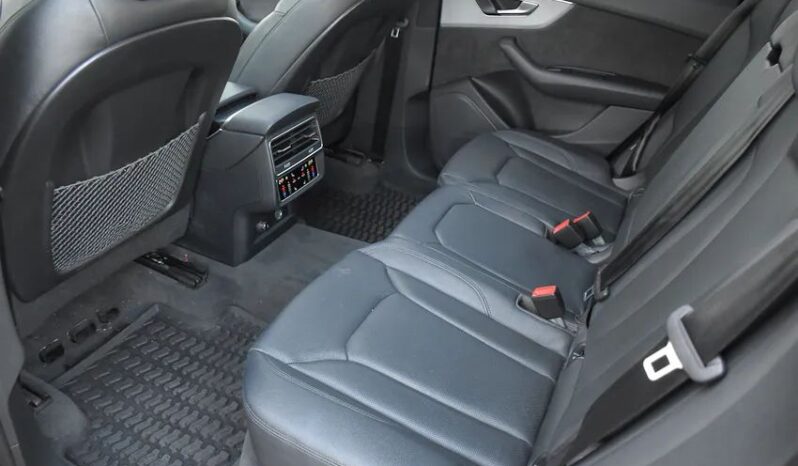 AUDI Q8  | 4×4 (stały) | Automatyczna | 286 KM | Pomarańczowy full