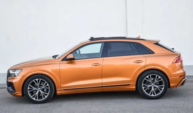 AUDI Q8  | 4×4 (stały) | Automatyczna | 286 KM | Pomarańczowy full