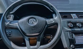 VOLKSWAGEN Caddy | 4×4 (stały) | Manualna | 122 KM | Czerwony full