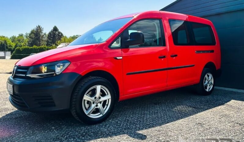 VOLKSWAGEN Caddy | 4×4 (stały) | Manualna | 122 KM | Czerwony full