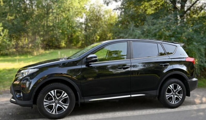TOYOTA RAV4  | 4×4 (doł. automatycznie) | Manualna | 124 KM | Czarny full