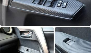 TOYOTA RAV4  | 4×4 (doł. automatycznie) | Manualna | 124 KM | Czarny full