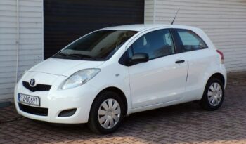 TOYOTA Yaris  | FWD (przód) | Manualna | 70 KM | Biały full