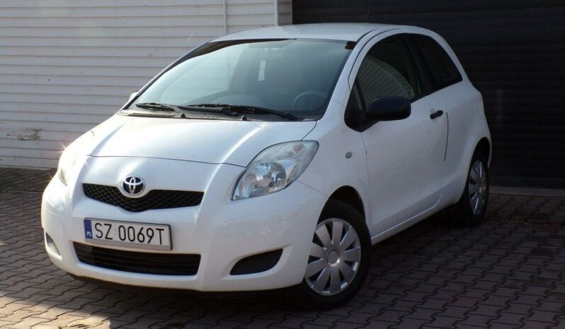 TOYOTA Yaris  | FWD (przód) | Manualna | 70 KM | Biały full