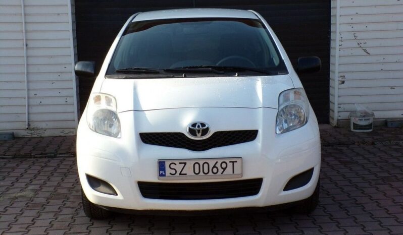 TOYOTA Yaris  | FWD (przód) | Manualna | 70 KM | Biały full