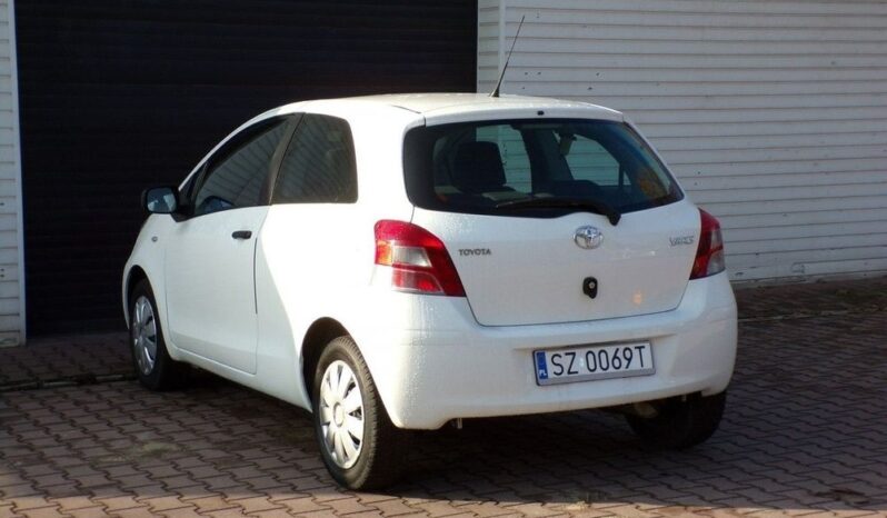 TOYOTA Yaris  | FWD (przód) | Manualna | 70 KM | Biały full
