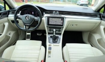 VOLKSWAGEN Passat  | 4×4 (doł. ręcznie) | Automatyczna | 220 KM | Szary full