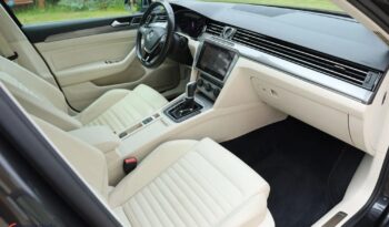 VOLKSWAGEN Passat  | 4×4 (doł. ręcznie) | Automatyczna | 220 KM | Szary full