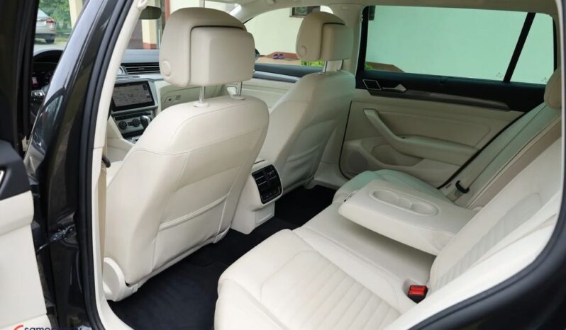 VOLKSWAGEN Passat  | 4×4 (doł. ręcznie) | Automatyczna | 220 KM | Szary full