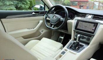 VOLKSWAGEN Passat  | 4×4 (doł. ręcznie) | Automatyczna | 220 KM | Szary full