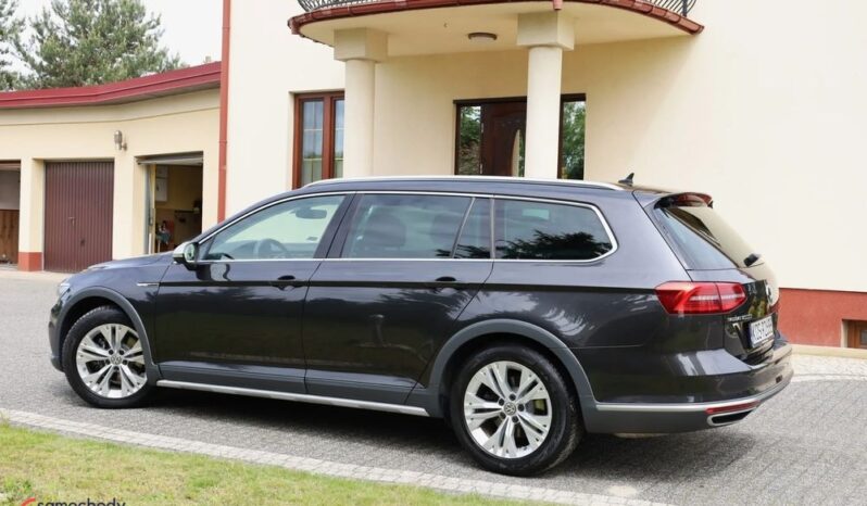VOLKSWAGEN Passat  | 4×4 (doł. ręcznie) | Automatyczna | 220 KM | Szary full