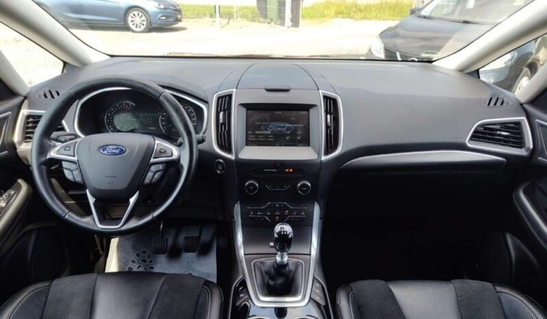 FORD S-Max  | 4×4 (doł. automatycznie) | Manualna | 150 KM | Bordowy full