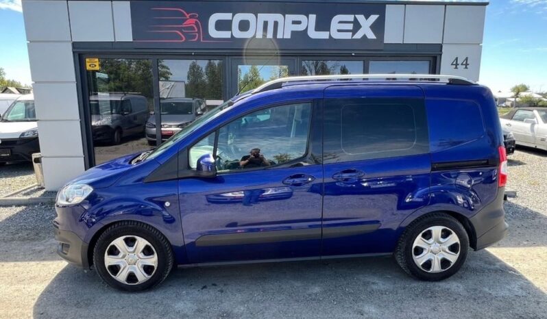 FORD Transit Courier  | FWD (przód) | Manualna | 75 KM | Niebieski full